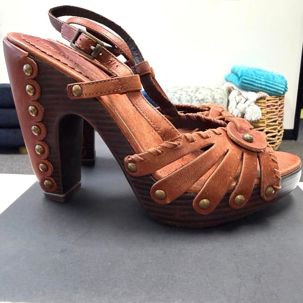 BCBGMAXAZRIA Leather Platform Sandals Studded Clog Slingback Brown Women 6.5 Y2K